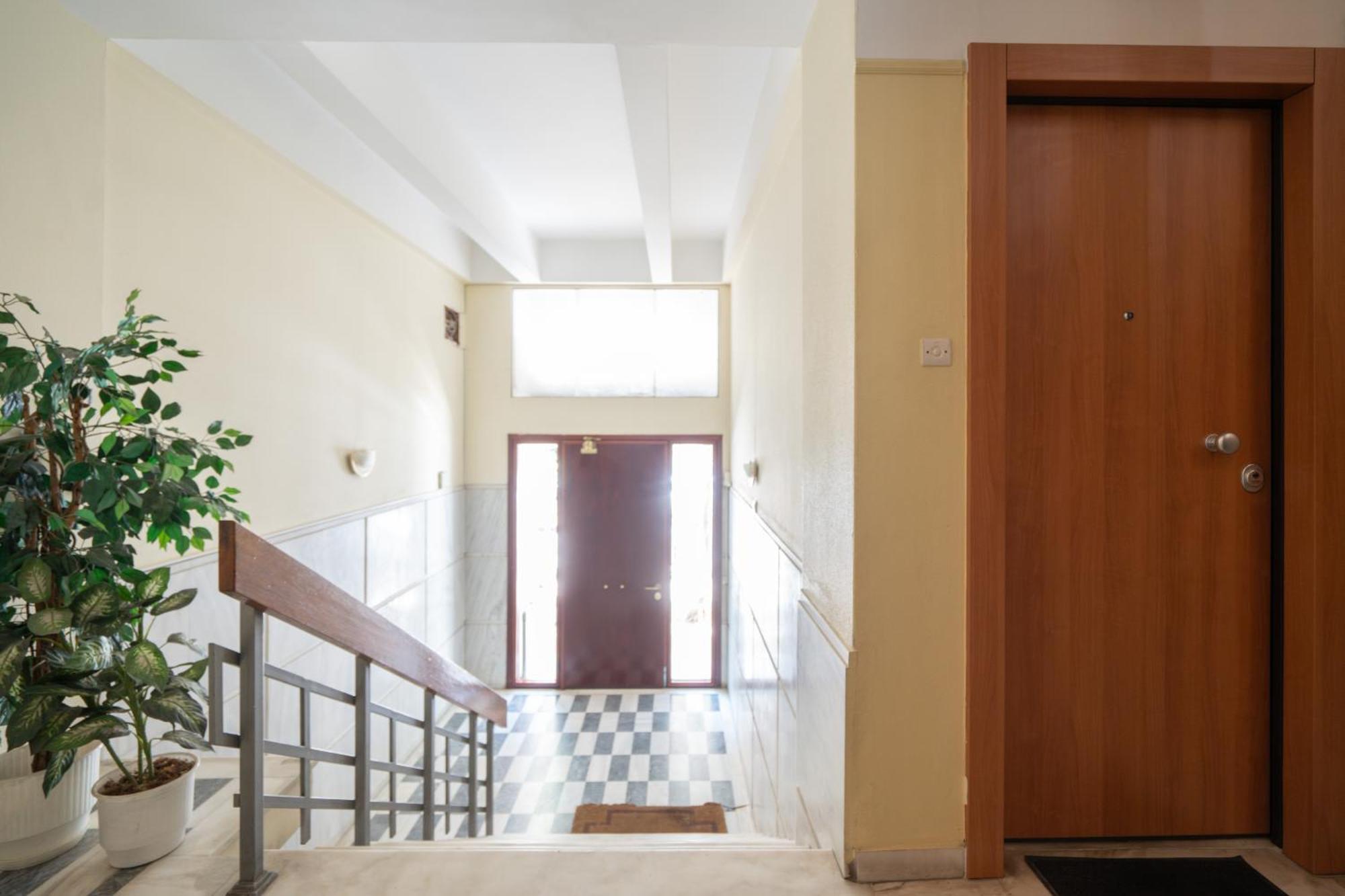 Sophisticated Modern Apt In Athens Center Atenas Exterior foto