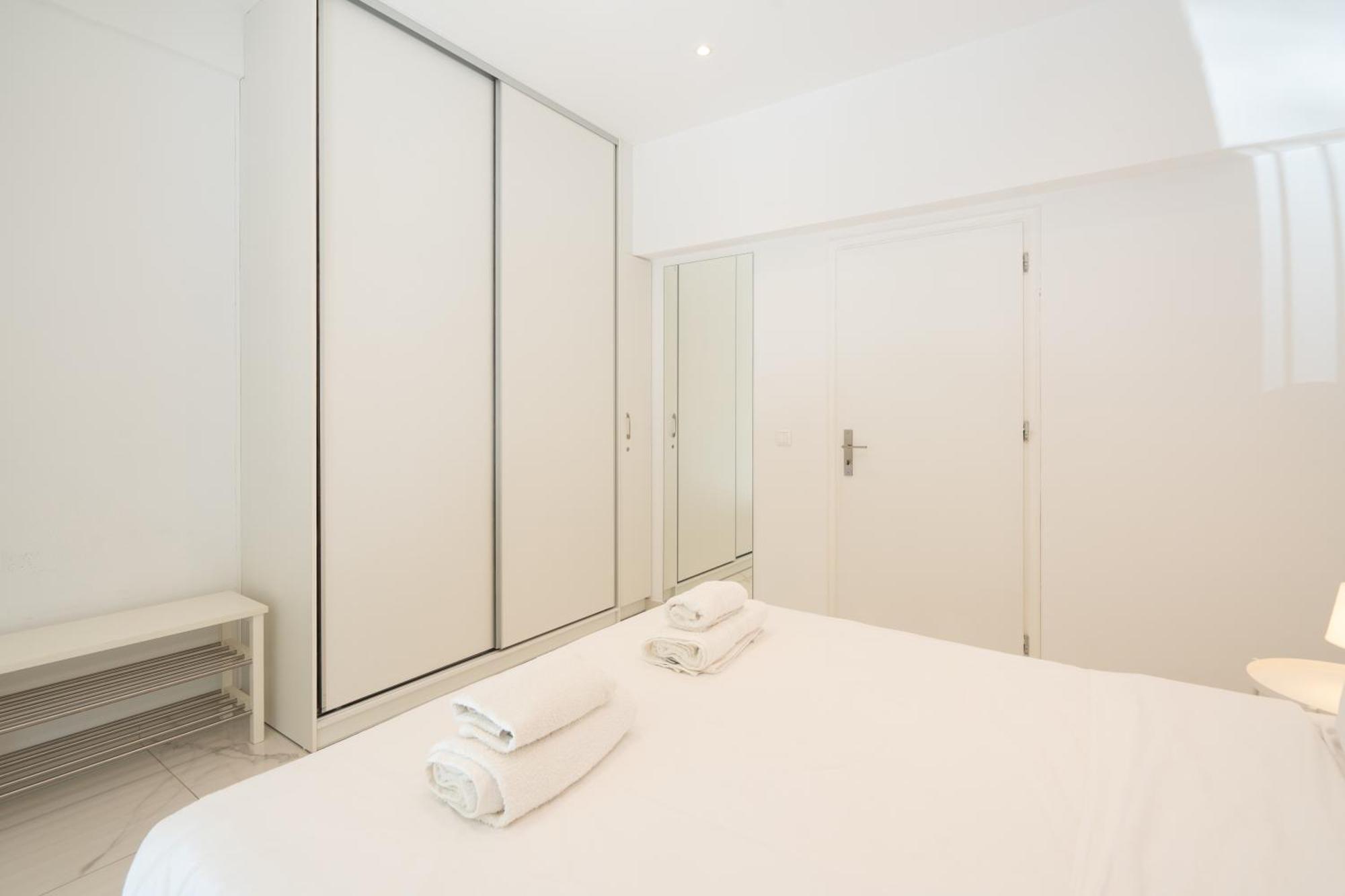 Sophisticated Modern Apt In Athens Center Atenas Exterior foto