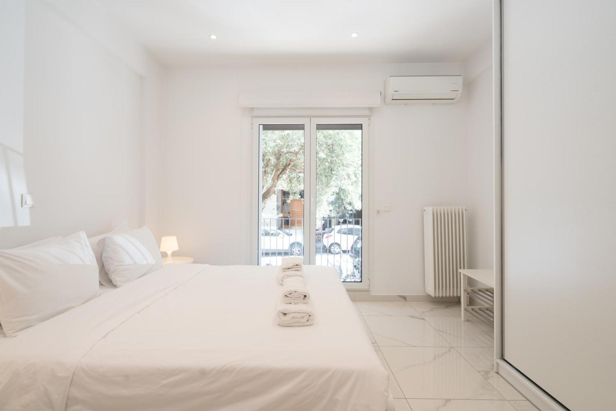 Sophisticated Modern Apt In Athens Center Atenas Exterior foto